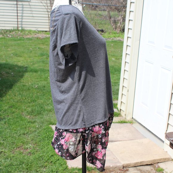 Women's Layered Look Top - Picture 3 of 7